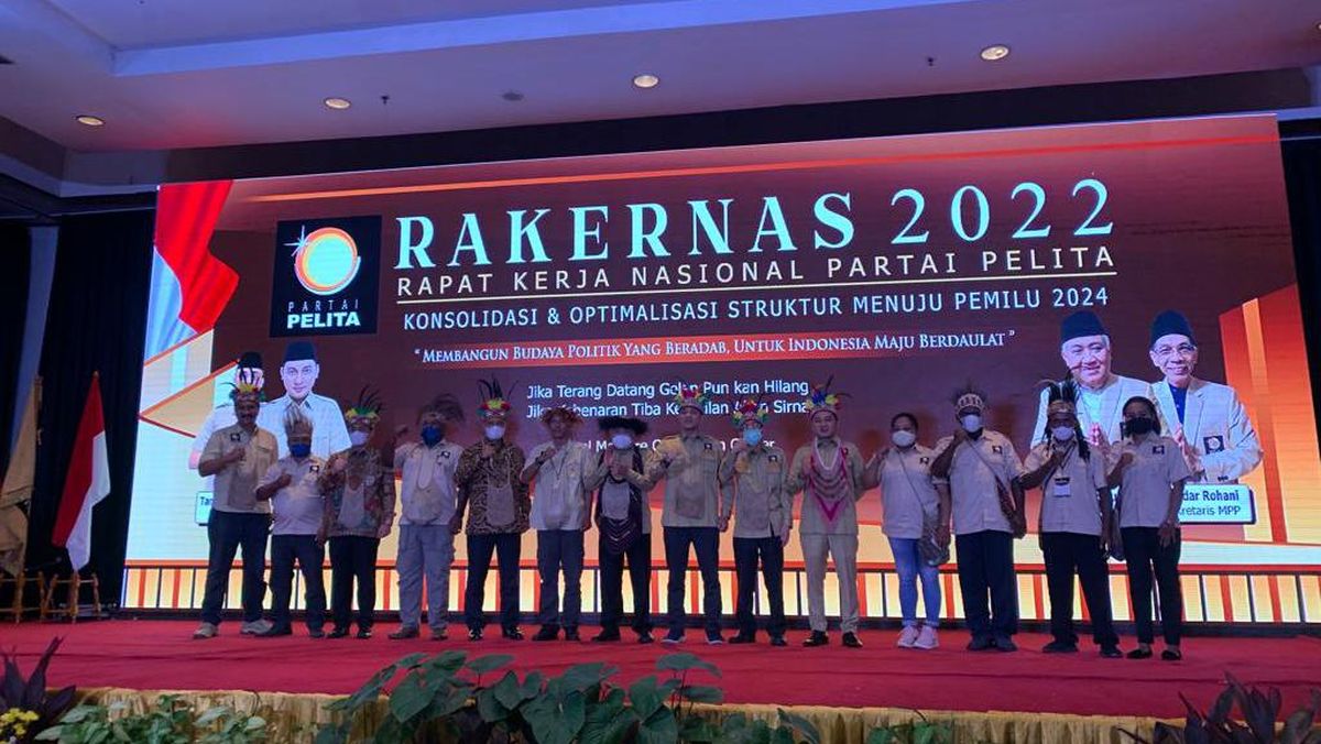 Partai Pelita | Mukadimah | Visi dan Misi Partai | Latar Belakang | Struktur Organisasi | Pengurus